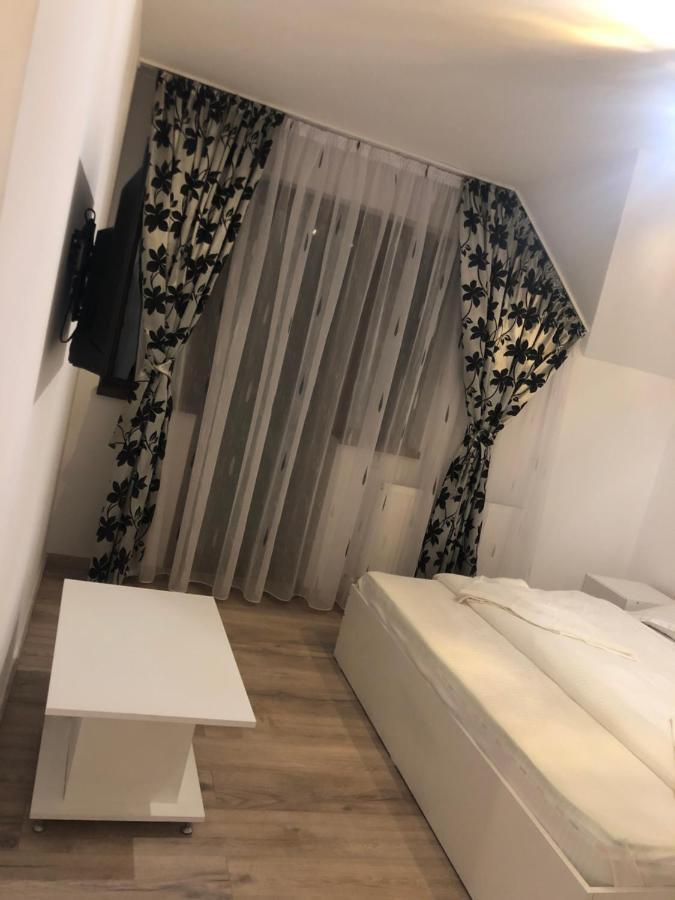 New House Otel Curtea de Argeş Dış mekan fotoğraf