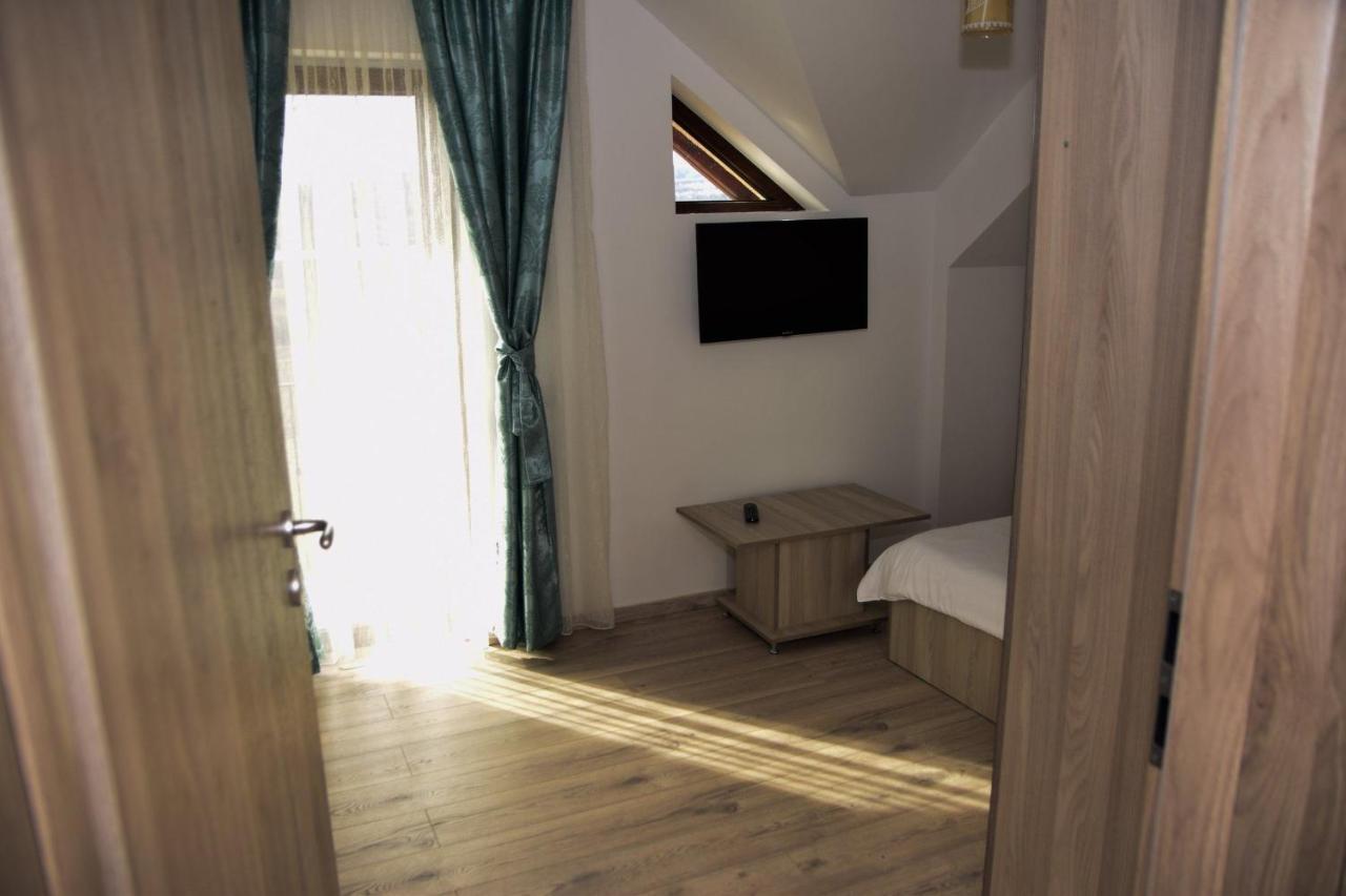 New House Otel Curtea de Argeş Dış mekan fotoğraf